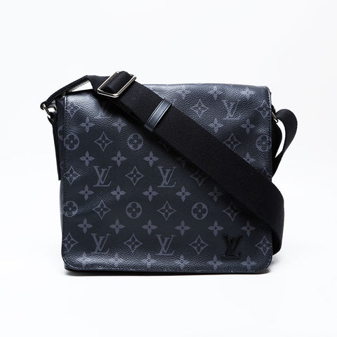 LOUIS VUITTON 2018 Monogram Eclipse District PM NM Shoulder Bag black WS22080