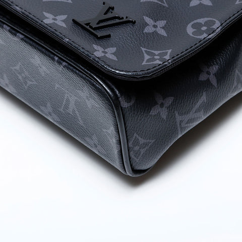 LOUIS VUITTON 2018 Monogram Eclipse District PM NM Shoulder Bag black WS22080