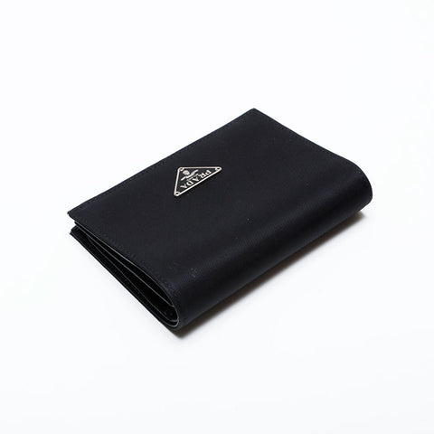 PRADA Nylon triangle logo Bifold Wallet black WS22109