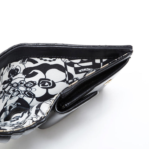 CHANEL No. 31 Matelasse Bifold Wallet black WS22118