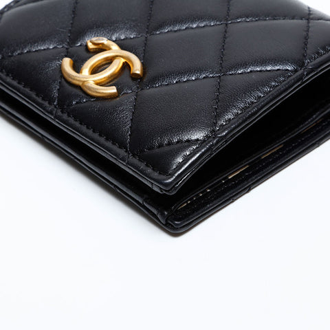 CHANEL No. 31 Matelasse Bifold Wallet black WS22118