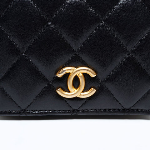 CHANEL No. 31 Matelasse Bifold Wallet black WS22118