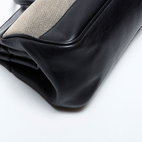 GUCCI Canvas leather Shoulder Bag black WS22165