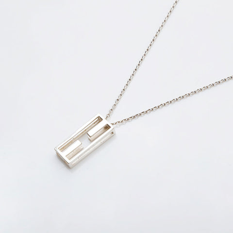 エルメス HERMES ロゴ ネックレス シルバー WS22182