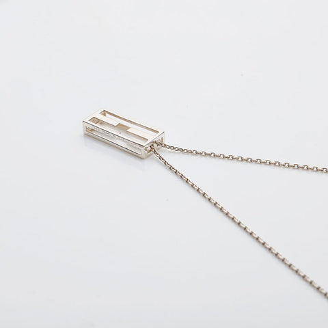 エルメス HERMES ロゴ ネックレス シルバー WS22182