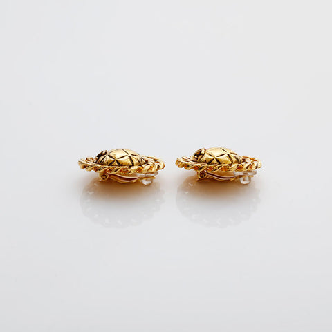 CHANEL Matelasse Round COCO Mark Button Earring gold WS22196