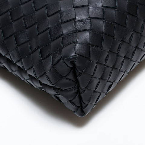 ボッテガヴェネタ BOTTEGAVENETA イントレチャート レザー ショルダーバッグ ブラック WS22254
