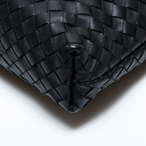 ボッテガヴェネタ BOTTEGAVENETA イントレチャート レザー ショルダーバッグ ブラック WS22254