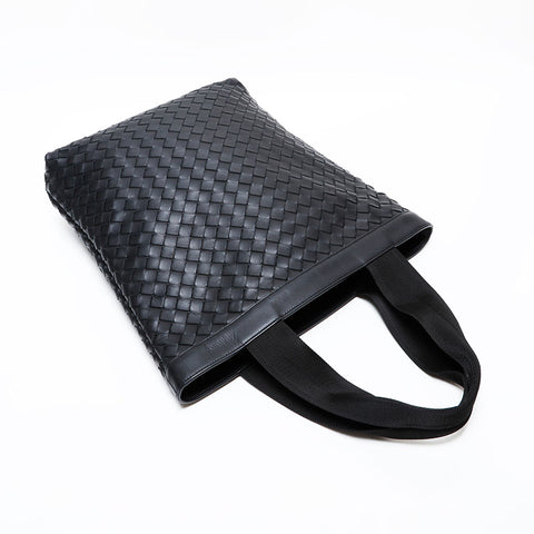 ボッテガヴェネタ BOTTEGAVENETA イントレチャート レザー ショルダーバッグ ブラック WS22254