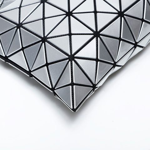 Issey Miyake イッセイ ミヤケ BAOBAO バオバオ Lucent ルーセント ハンドバッグ シルバー WS22266