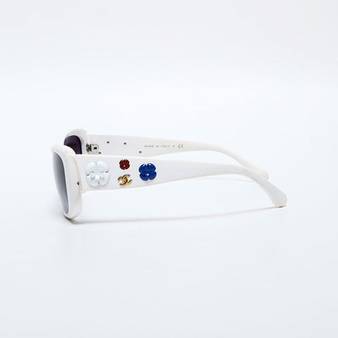 CHANEL Camelia sunglasses white WS22326