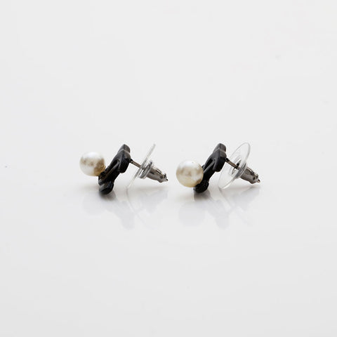 CHANEL 05P COCO Mark Pearl 2005 Pierce black WS22362