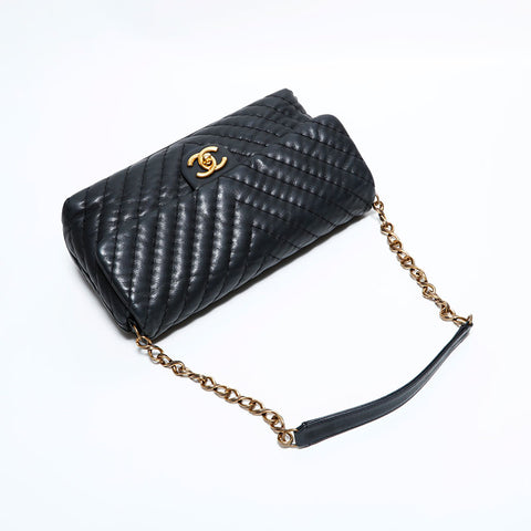 CHANEL No. 14 2010-2011 Chevron Shoulder Bag black WS22410