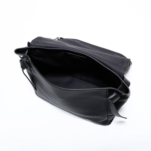 LOUIS VUITTON Monogram Drip Buzz Tokyo NIGO collaboration Shoulder Bag black WS22444