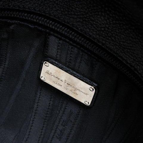 サルヴァトーレフェラガモ Salvatore Ferragamo ガンチーニ レザー ショルダーバッグ ブラック WS22446