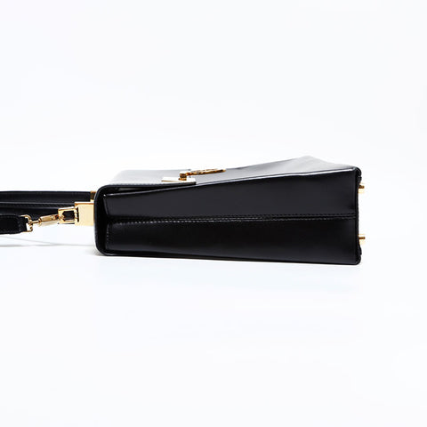 サルヴァトーレフェラガモ Salvatore Ferragamo レザー 2way ガンチーニ ハンドバッグ ブラック WS22461