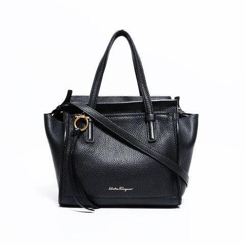 サルヴァトーレフェラガモ Salvatore Ferragamo レザー ミニ エイミー ハンドバッグ ブラック WS22502