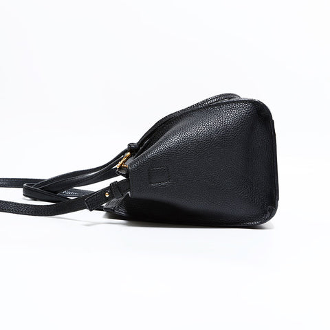 サルヴァトーレフェラガモ Salvatore Ferragamo レザー ミニ エイミー ハンドバッグ ブラック WS22502