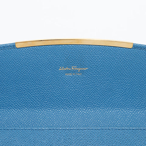 サルヴァトーレフェラガモ Salvatore Ferragamo レザー ガンチーニ 長財布 ブルー WS22529