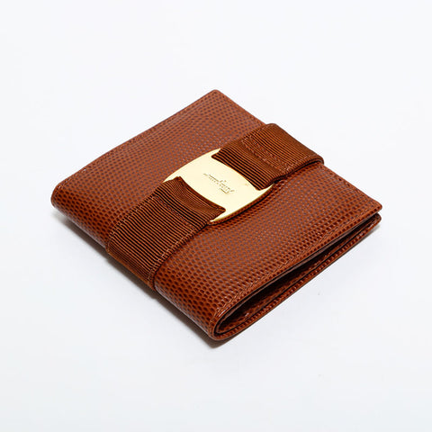 サルヴァトーレフェラガモ Salvatore Ferragamo 型押し レザー ヴァラ 二つ折り財布 ブラウン WS22542