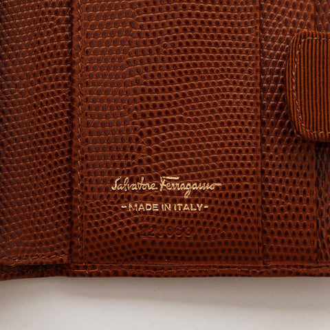 サルヴァトーレフェラガモ Salvatore Ferragamo 型押し レザー ヴァラ 二つ折り財布 ブラウン WS22542