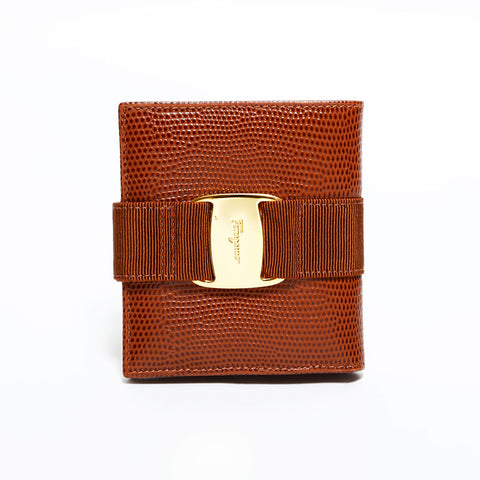 サルヴァトーレフェラガモ Salvatore Ferragamo 型押し レザー ヴァラ 二つ折り財布 ブラウン WS22542