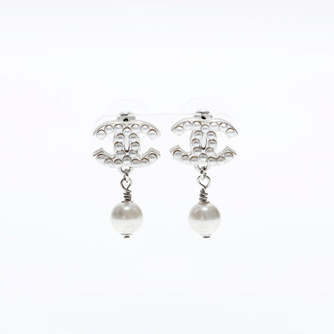 CHANEL 2005 COCO Mark Pearl Drop Pierce Silver WS22573