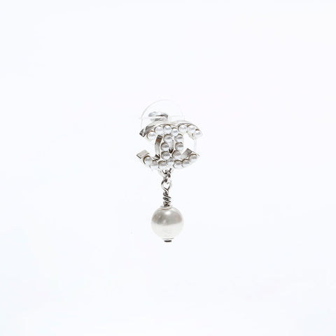 CHANEL 2005 COCO Mark Pearl Drop Pierce Silver WS22573