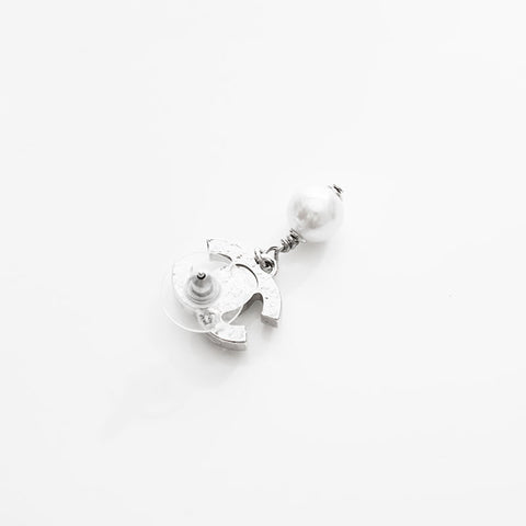 CHANEL 2005 COCO Mark Pearl Drop Pierce Silver WS22573