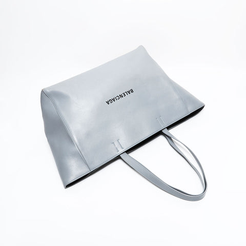 BALENCIAGA Logo Everyday East West Large Tote Tote Bag gray WS22591
