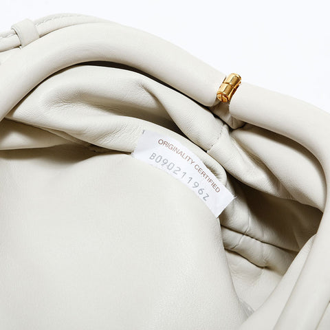 ボッテガヴェネタ BOTTEGAVENETA ミニ ザ ポーチ レザー ショルダーバッグ ホワイト WS22619