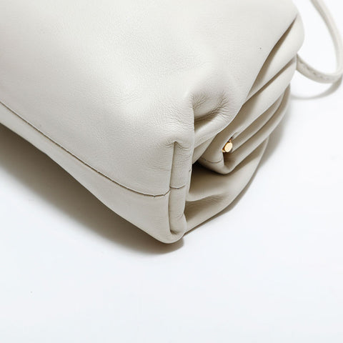 ボッテガヴェネタ BOTTEGAVENETA ミニ ザ ポーチ レザー ショルダーバッグ ホワイト WS22619