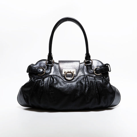 サルヴァトーレフェラガモ Salvatore Ferragamo レザー ガンチーニ ショルダーバッグ ブラック WS22620