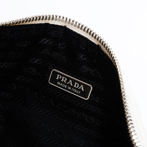 プラダ PRADA レザー トライアングル ショルダーバッグ ホワイト WS22644