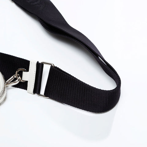 プラダ PRADA レザー トライアングル ショルダーバッグ ホワイト WS22644