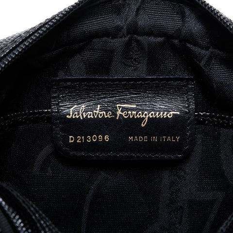 サルヴァトーレフェラガモ Salvatore Ferragamo 型押しレザー ヴァラ ショルダーバッグ ブラック WS22692