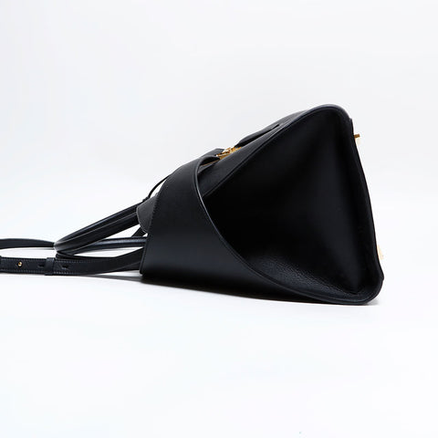 サルヴァトーレフェラガモ Salvatore Ferragamo ハグ Hug レザー ハンドバッグ ブラック WS22700