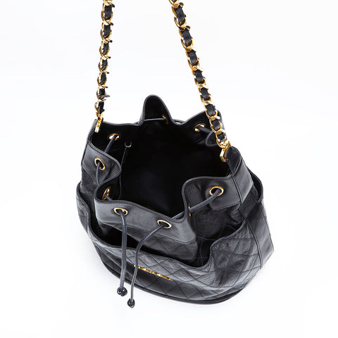 シャネル CHANEL ラムスキン 巾着 ダイアモンドステッチ ショルダーバッグ ブラック WS22758