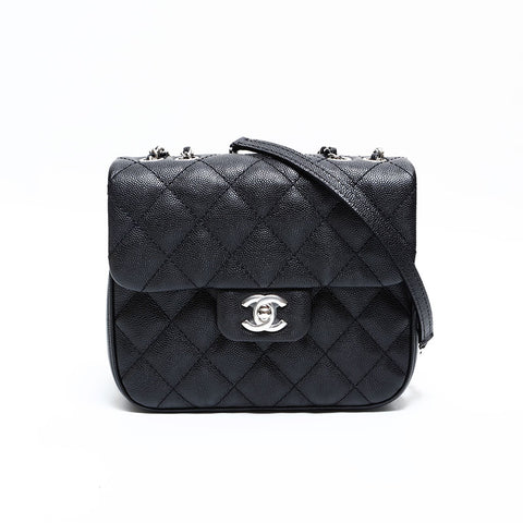 シャネル CHANEL 25番台 2018 キャビアスキン マトラッセ ミニ ショルダーバッグ ブラック WS22765