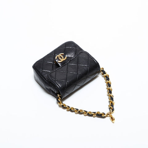 シャネル CHANEL ミニバッグ キーホルダー マトラッセ ポーチ ブラック WS22781