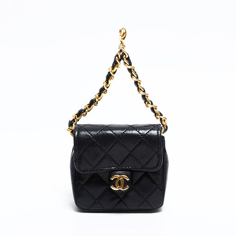 シャネル CHANEL ミニバッグ キーホルダー マトラッセ ポーチ ブラック WS22781