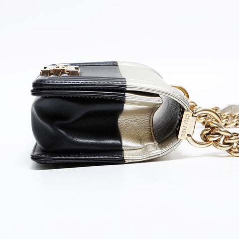 シャネル CHANEL 21番台 2015-2016 ミニ ボーイ バイカラー ショルダーバッグ ブラック シルバー WS22814