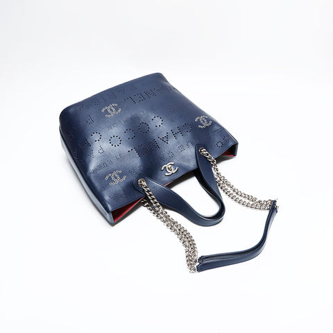 シャネル CHANEL 27番台 2019 2way ポーチ付き パンチング ロゴ チェーン トートバッグ ネイビー WS22840