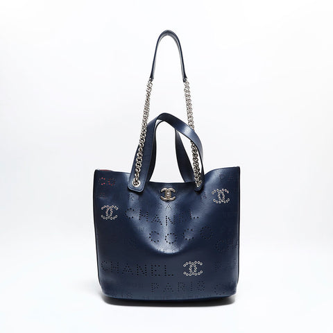 シャネル CHANEL 27番台 2019 2way ポーチ付き パンチング ロゴ チェーン トートバッグ ネイビー WS22840