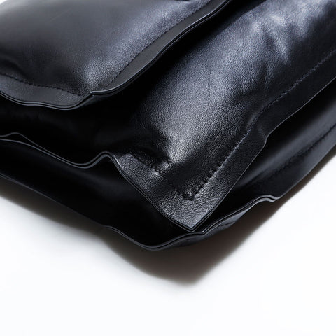 サルヴァトーレフェラガモ Salvatore Ferragamo ナイロン ビバ ヴァラ ショルダーバッグ ブラック WS22853