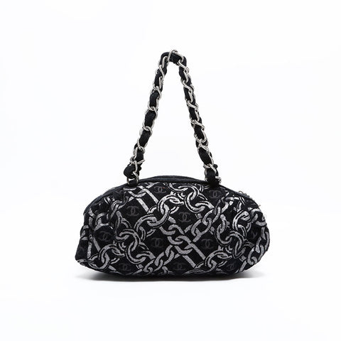 CHANEL 10 Series Canvas 2005-2006 Chain Motif Shoulder Bag black WS22869