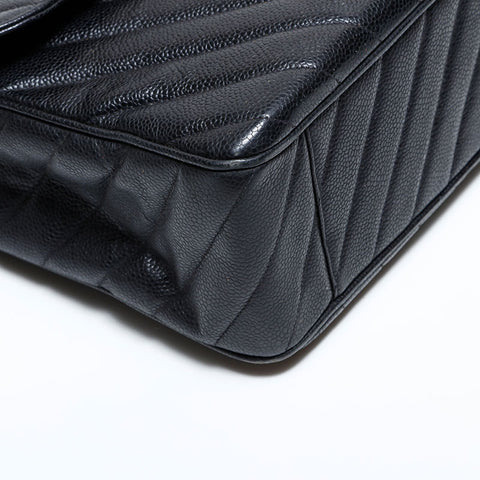 CHANEL No. 2 Big Matrasse Chevron Caviar Chain 1991-1994 Shoulder Bag black WS22898