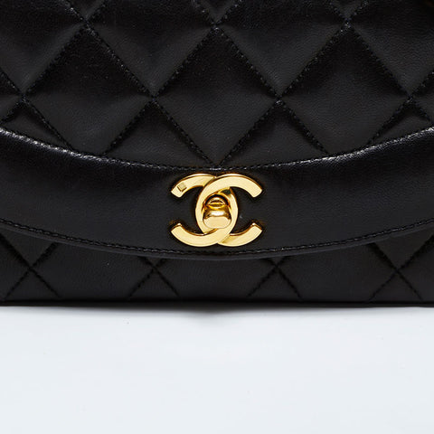 CHANEL No. 3 1994-1996 Diana Petit sac à bandoulière en cuir d'agneau Matelasse noir WS22906