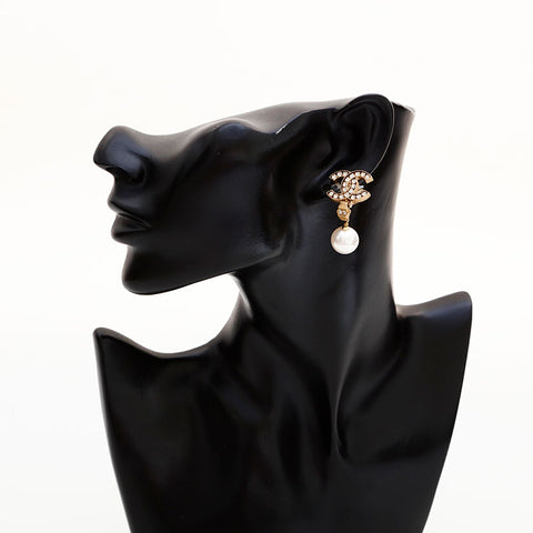 CHANEL 21C 2021 COCO Mark Pearl Rhinestone Drop Earring gold WS22963