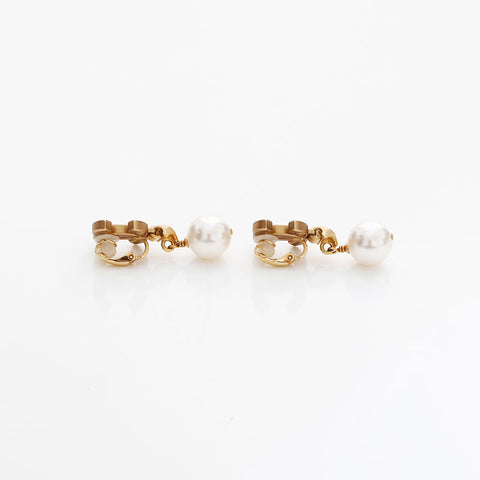 CHANEL 21C 2021 COCO Mark Pearl Rhinestone Drop Earring gold WS22963